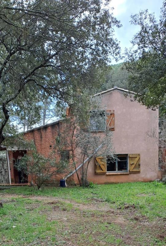 Maison - 300 m² - 5 pièces