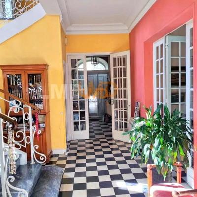 Maison - 188 m² - 8 pièces