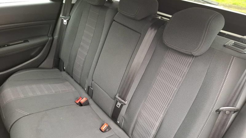 Peugeot 308 II 1.5 BlueHDi 130 Eat8 Allure Business - Automatique