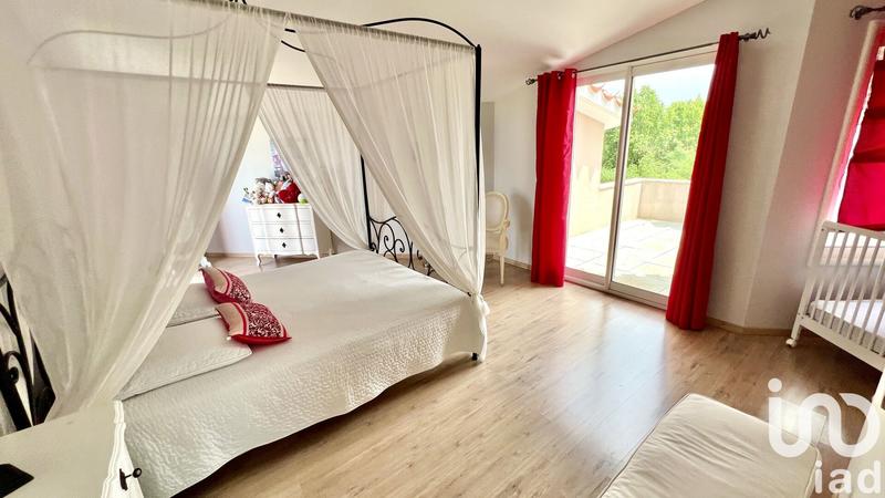 Maison - 275 m² - 7 pièces