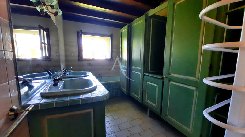 Maison - 137 m² - 5 pièces