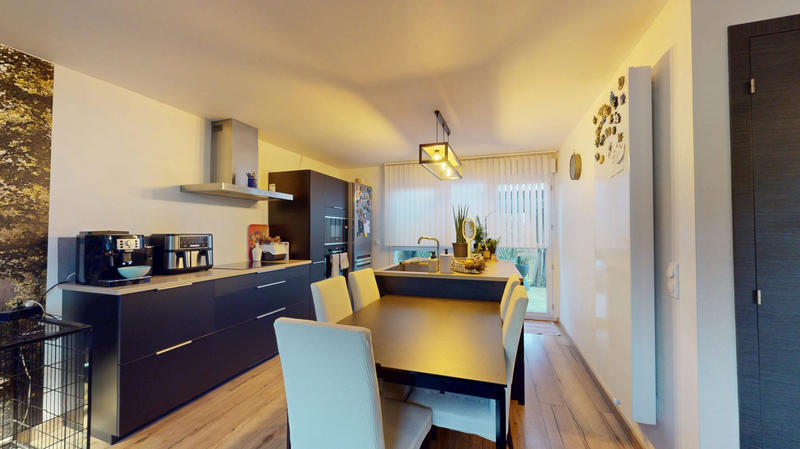 Maison - 95 m² - 5 pièces