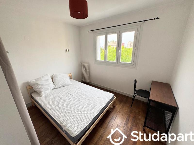 Chambre - 9 m² - 1 pièce