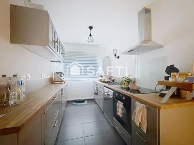 Maison - 82 m² - 5 pièces