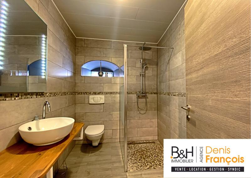 Maison ancienne - 250 m² - 8 pièces