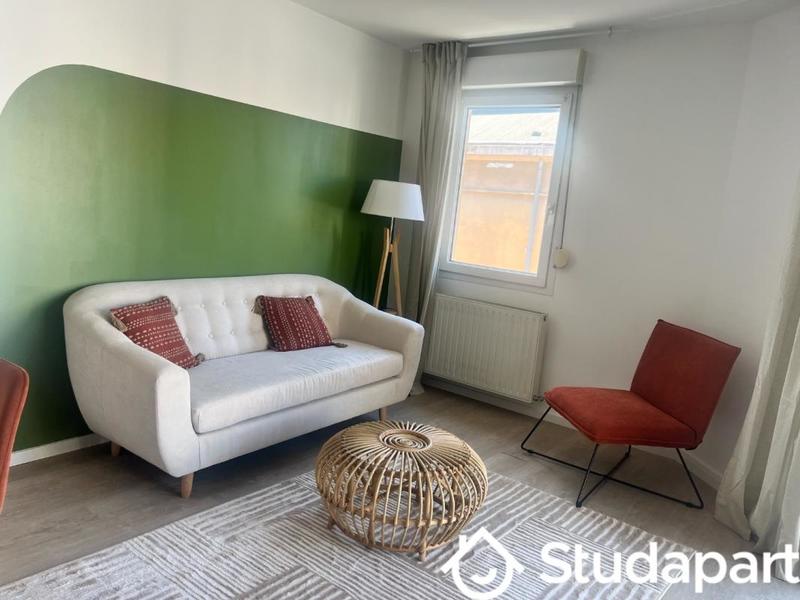 Chambre - 10 m² - 1 pièce