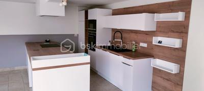 Maison traditionnelle - 84 m² - 3 pièces