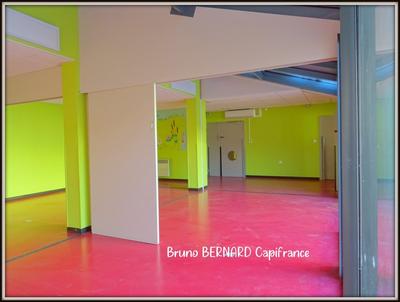 Local commercial - 390 m² - 10 pièces