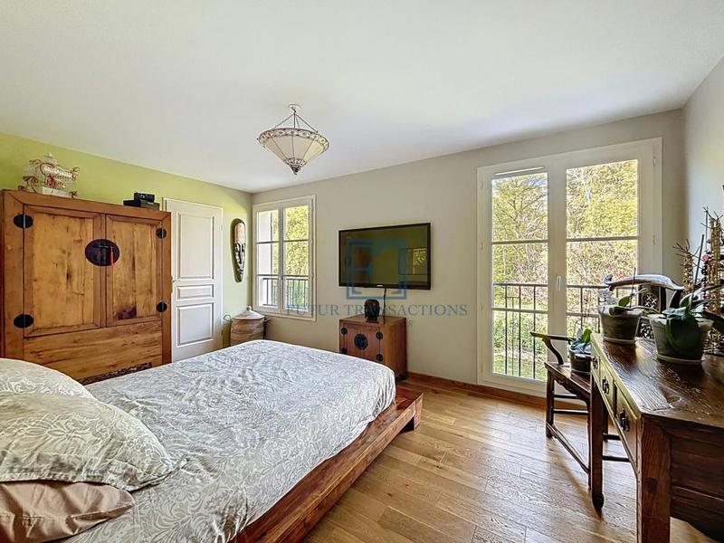 Maison - 167 m² - 7 pièces