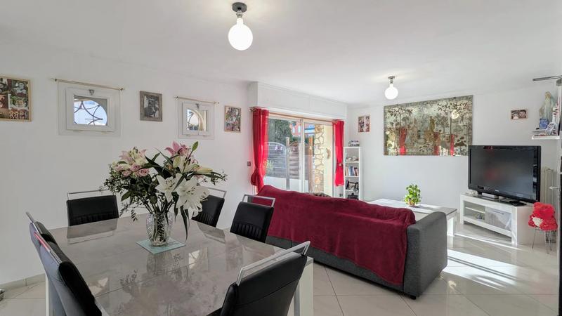 Appartement - 180 m² - 5 pièces