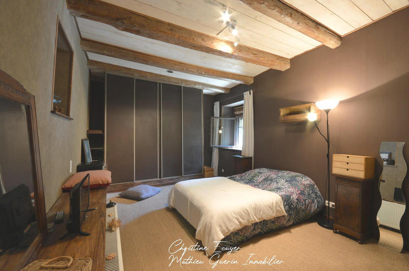 Maison ancienne - 200 m² - 7 pièces