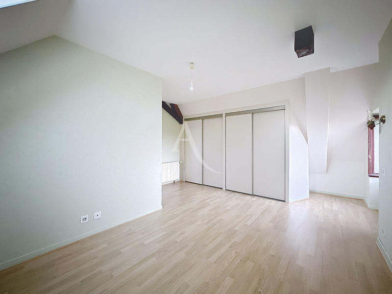 Maison - 139 m² - 6 pièces