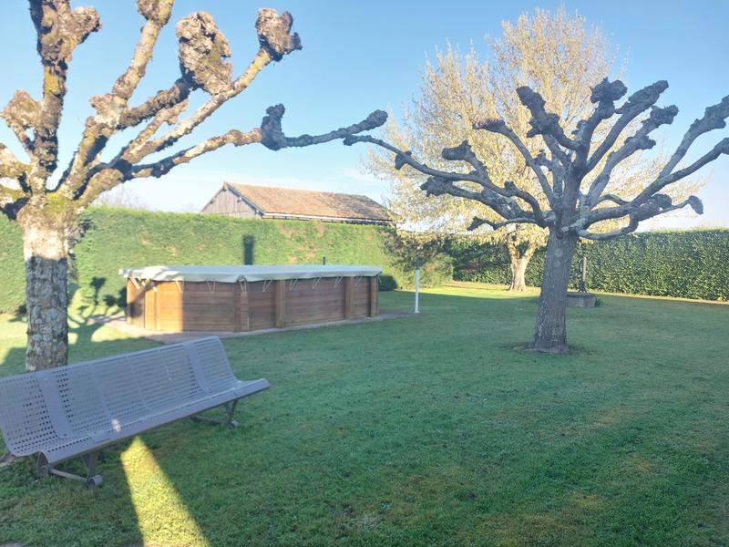 Maison traditionnelle - 191 m² - 10 pièces