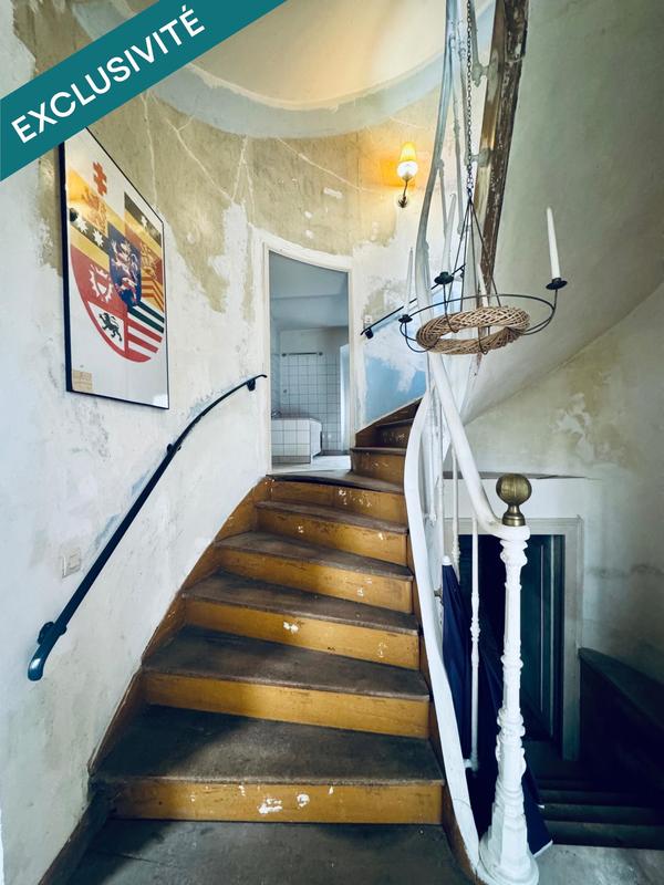 Maison - 210 m² - 11 pièces