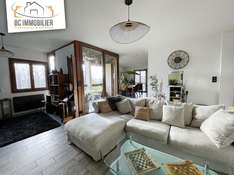 Appartement - 144 m² - 6 pièces