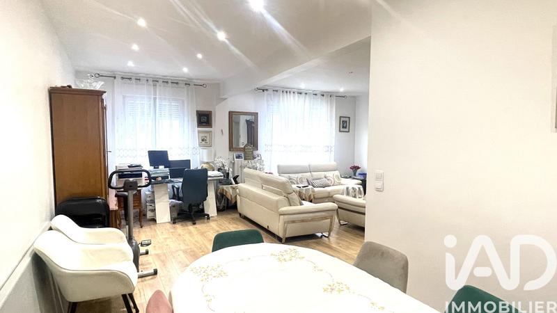 Maison - 201 m² - 7 pièces