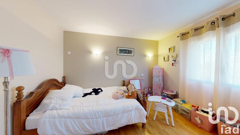 Maison - 242 m² - 6 pièces