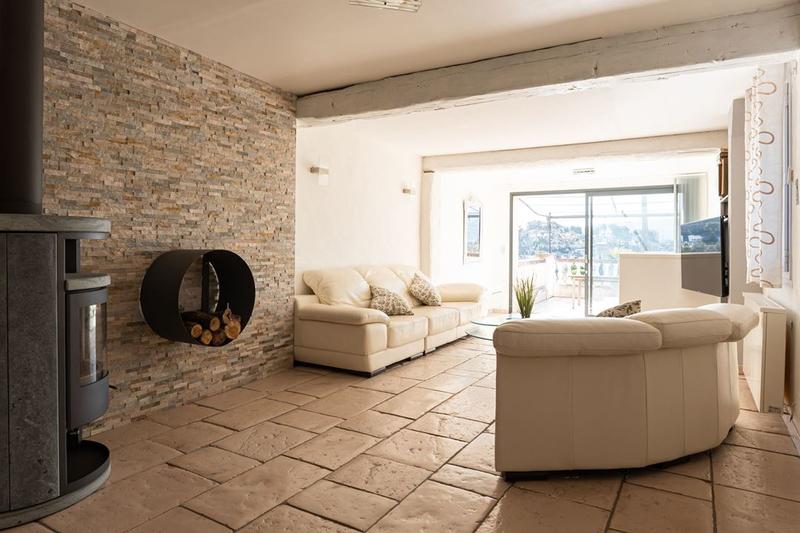 Maison traditionnelle - 95 m² - 3 pièces