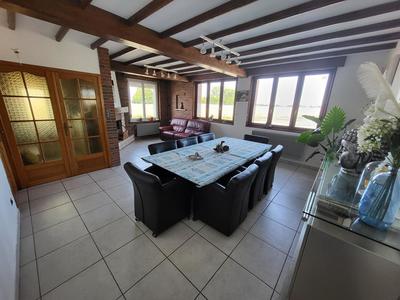 Maison - 166 m² - 7 pièces