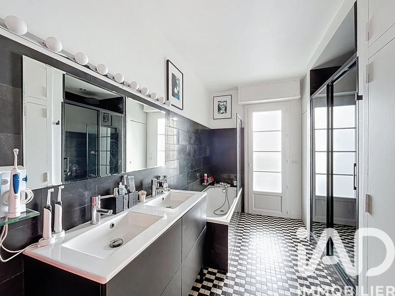 Appartement - 181 m² - 7 pièces