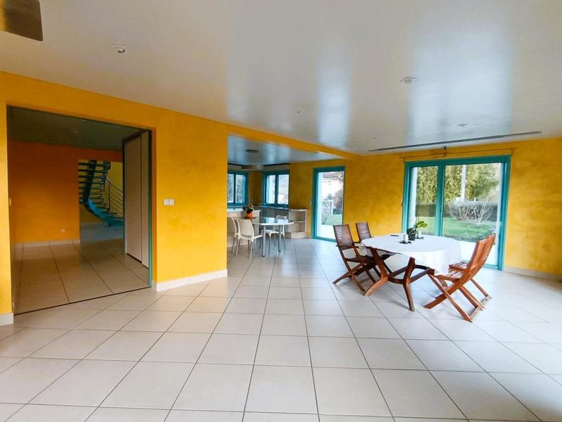 Maison - 195 m² - 5 pièces