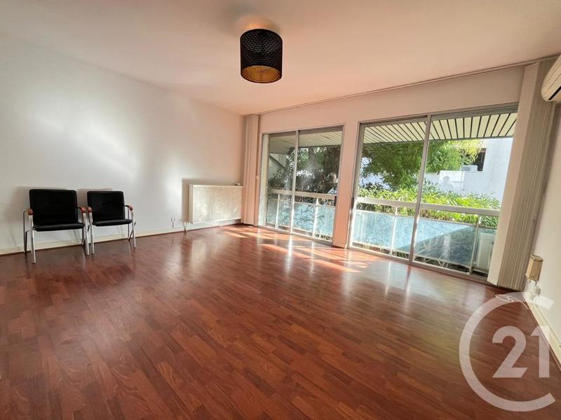 Appartement - 81 m² - 3 pièces