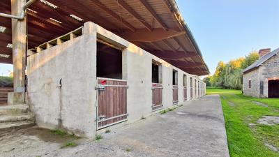 Maison - 162 m² - 9 pièces