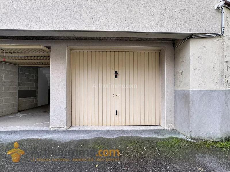 Parking / Garage - 12 m²