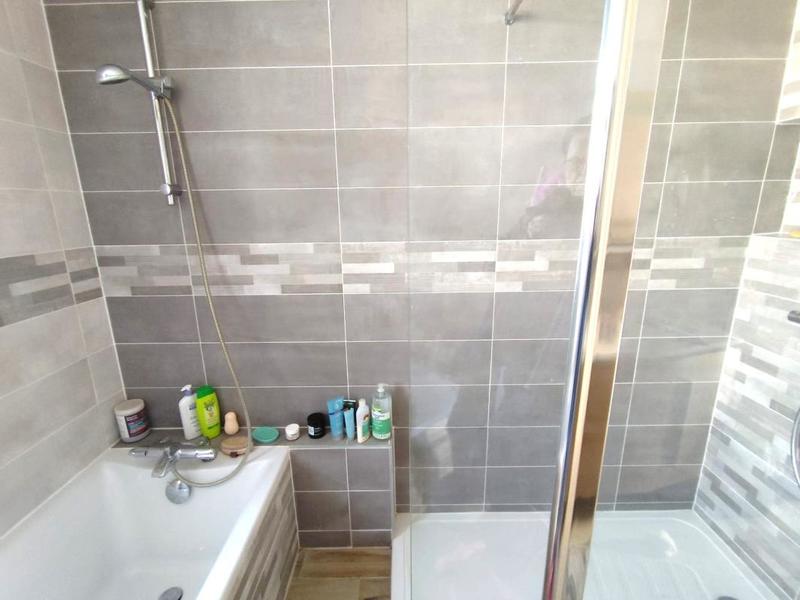 Pavillon - 150 m² - 5 pièces