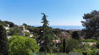 Maison - 233 m² - 7 pièces