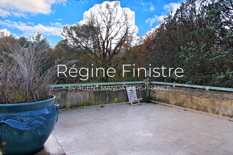 Maison - 205 m² - 7 pièces