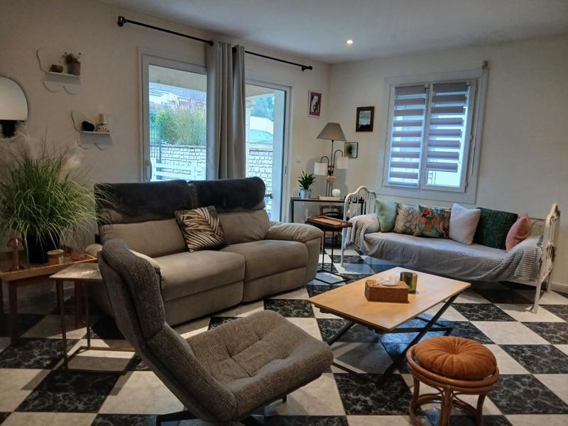 Maison - 102 m² - 4 pièces