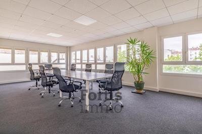 Bureau - 547 m² - 8 pièces