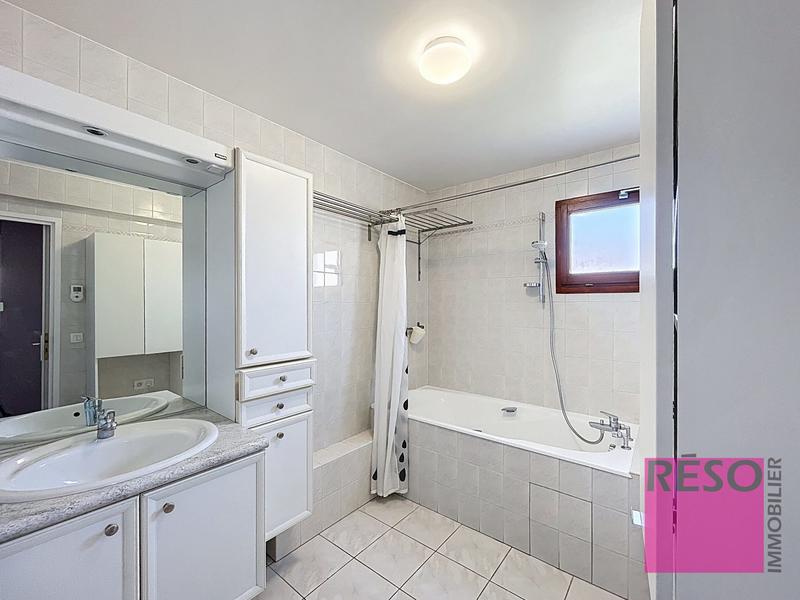 Appartement - 84 m² - 4 pièces