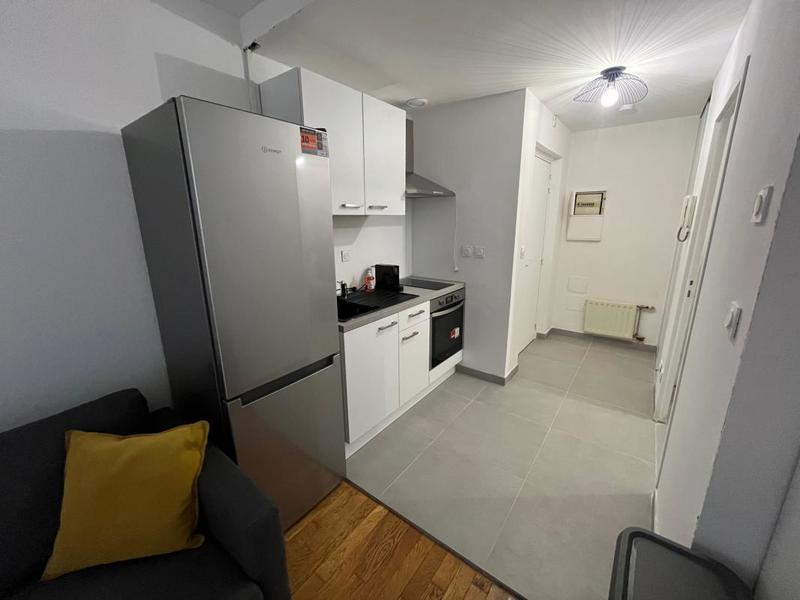 Studio - 24 m² - 1 pièce