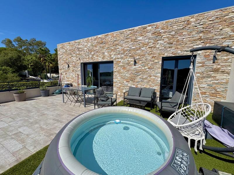 Maison - 125 m² - 3 pièces