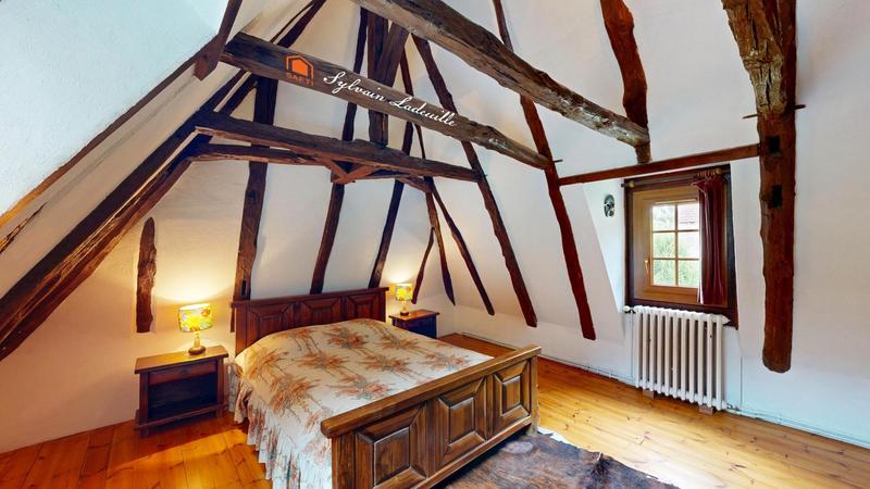 Maison - 231 m² - 10 pièces