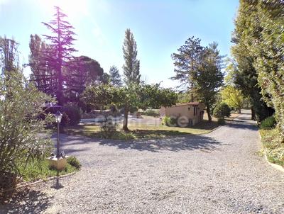 Villa - 341 m² - 8 pièces