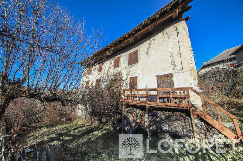 Maison - 430 m² - 4 pièces