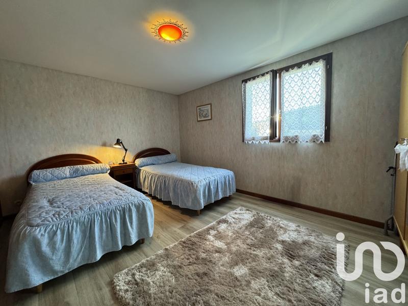 Maison - 180 m² - 7 pièces