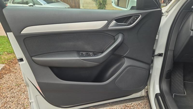 Audi Q3 2.0 Tdi 150 Quattro s-Tronic7 s line - Automatique Toit ouvrant