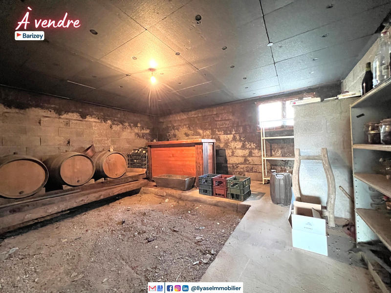 Maison - 289 m² - 10 pièces