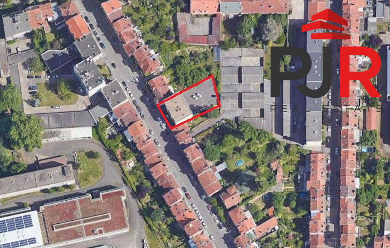 Local d'activités - 100 m²