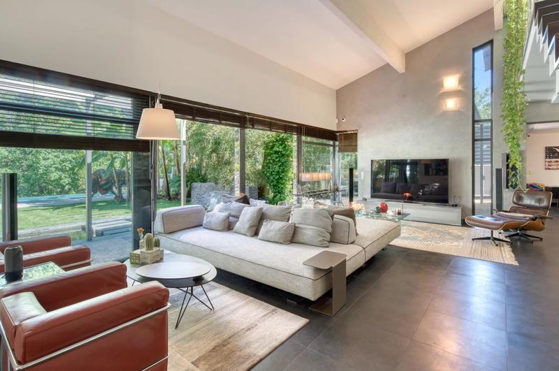 Villa - 350 m² - 8 pièces