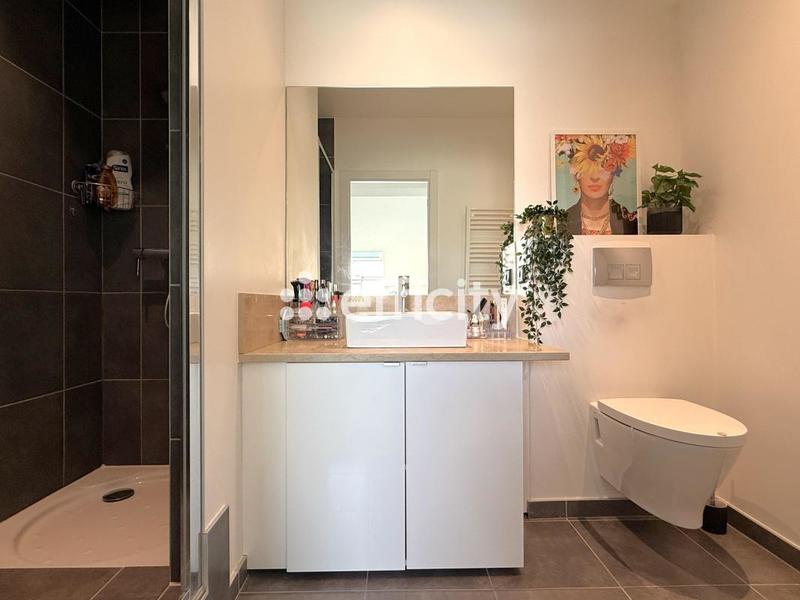 Appartement - 100 m² - 4 pièces