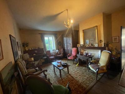 Maison - 210 m² - 12 pièces