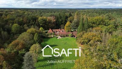 Maison - 282 m² - 11 pièces