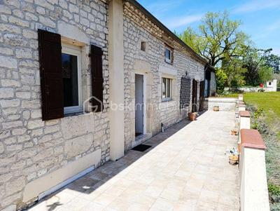 Maison en pierre - 140 m² - 4 pièces