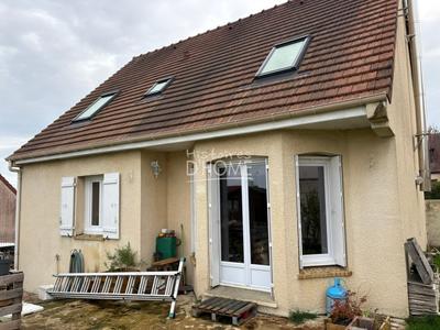 Maison - 110 m² - 6 pièces