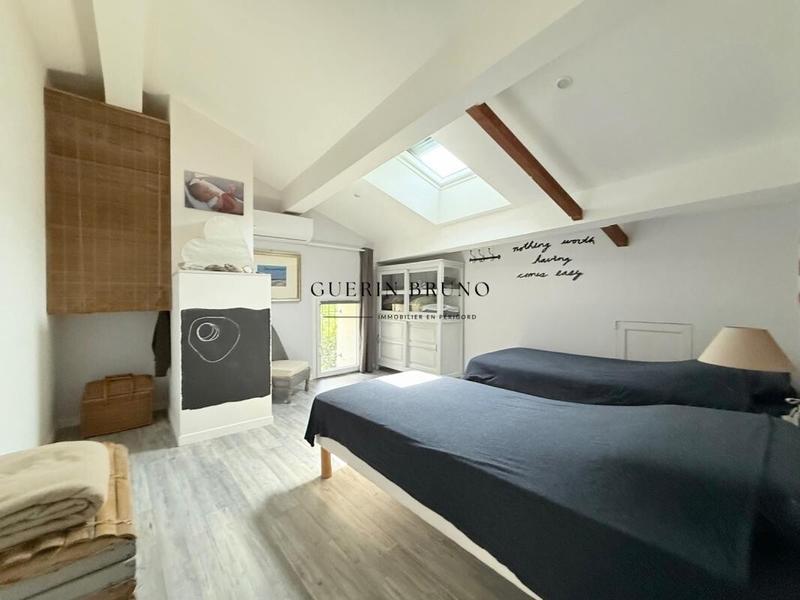 Maison - 180 m² - 6 pièces